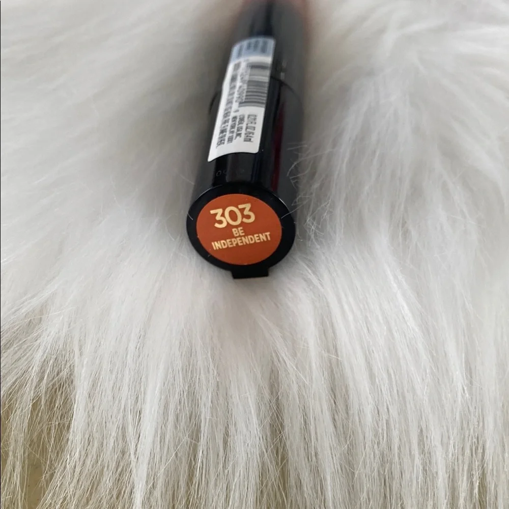L'Oreal Paris Lipstick - sealed new never opened #303 Be independent